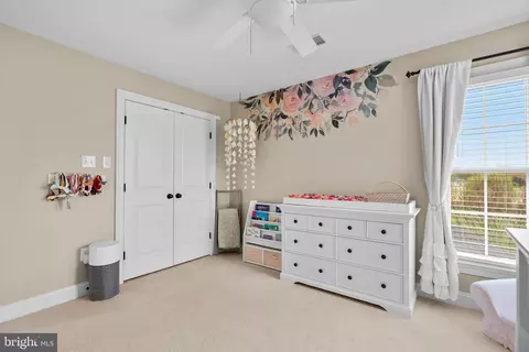 Bedroom - 1604 Bay Head Rd, Annapolis, MD 21409 photo 9 of 10