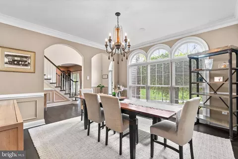 Dining - 1604 Bay Head Rd, Annapolis, MD 21409 photo 2 of 3