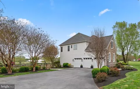 Exterior - 1604 Bay Head Rd, Annapolis, MD 21409 photo 16 of 20
