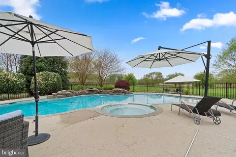 Exterior - 1604 Bay Head Rd, Annapolis, MD 21409 photo 12 of 20