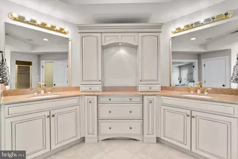 Bath - 1604 Bay Head Rd, Annapolis, MD 21409 photo 1 of 11