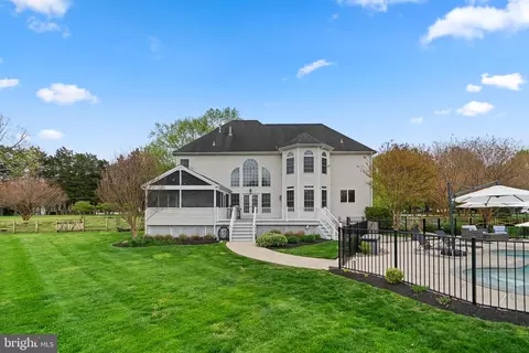 Exterior - 1604 Bay Head Rd, Annapolis, MD 21409 photo 14 of 20