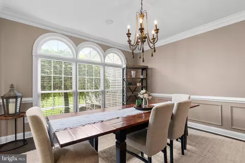 Dining - 1604 Bay Head Rd, Annapolis, MD 21409 photo 3 of 3
