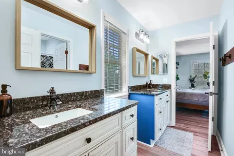 Bath - 611 Havenhill Rd, Edgewater, MD 21037 photo 4 of 6