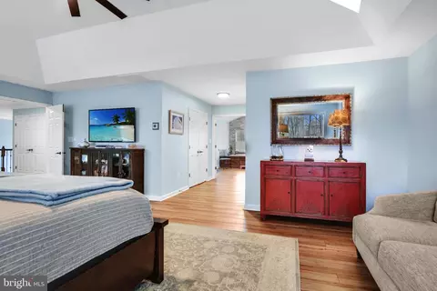 Bedroom - 611 Havenhill Rd, Edgewater, MD 21037 photo 4 of 13