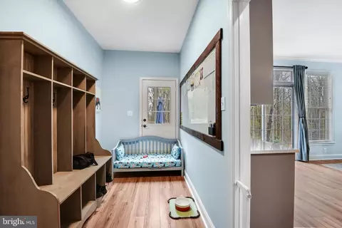 Entry Way - 611 Havenhill Rd, Edgewater, MD 21037 photo 3 of 5