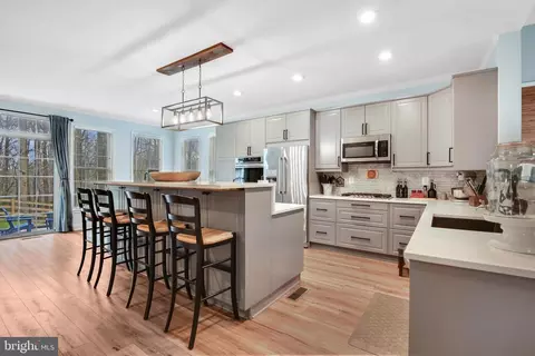 Kitchen - 611 Havenhill Rd, Edgewater, MD 21037 photo 1 of 6