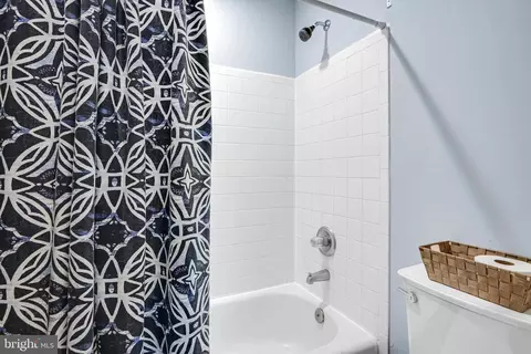 Bath - 611 Havenhill Rd, Edgewater, MD 21037 photo 6 of 6