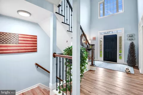 Entry Way - 611 Havenhill Rd, Edgewater, MD 21037 photo 1 of 5