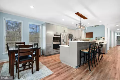 Kitchen - 611 Havenhill Rd, Edgewater, MD 21037 photo 2 of 6