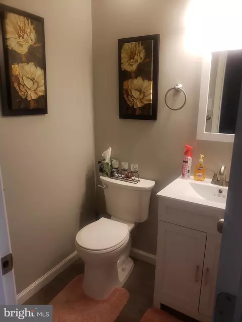 Bath - 1873 Eagle Ct #2, Severn, MD 21144 photo 2 of 7