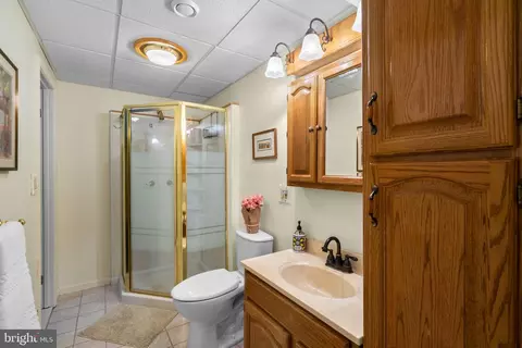 Bath - 403 Kokomo Ct, Laurel, MD 20724 photo 6 of 6