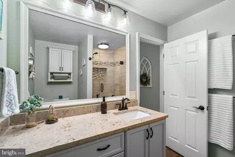 Bath - 403 Kokomo Ct, Laurel, MD 20724 photo 2 of 6