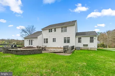 Exterior - 7190 Cedar Winds Farm Ln, Hanover, MD 21076 photo 7 of 7