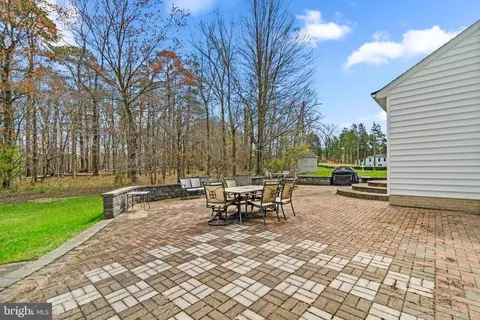 Exterior - 7190 Cedar Winds Farm Ln, Hanover, MD 21076 photo 5 of 7