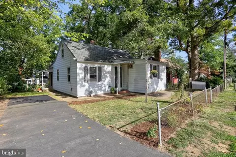 104 Chestnut Ln, Glen Burnie, MD 21061