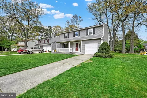 7989 Foxchase Ln, Glen Burnie, MD 21061