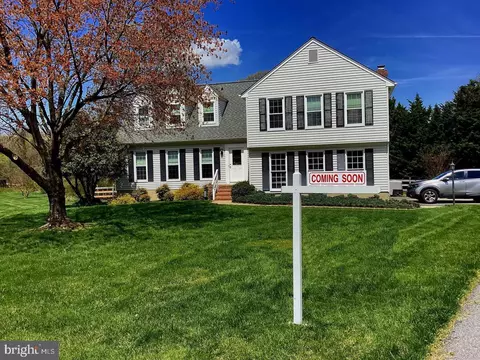 1200 Waterton Ct, Pasadena, MD 21122