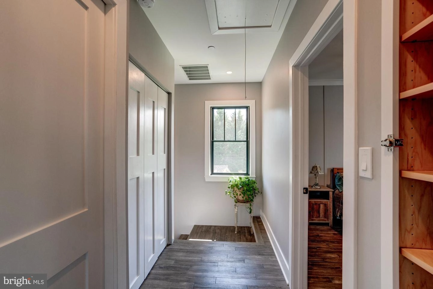 Entry Way - 1831 Cremen Rd, Pasadena, MD 21122 photo 1 of 1