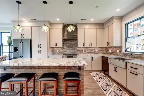 Kitchen - 1831 Cremen Rd, Pasadena, MD 21122 photo 3 of 13