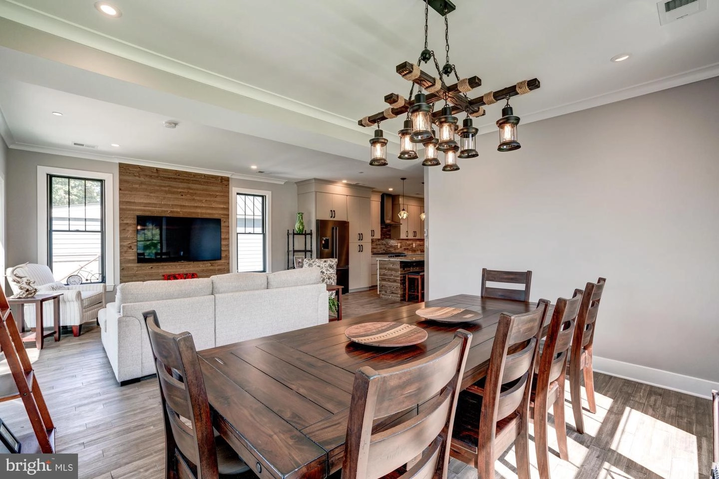Dining - 1831 Cremen Rd, Pasadena, MD 21122 photo 3 of 4