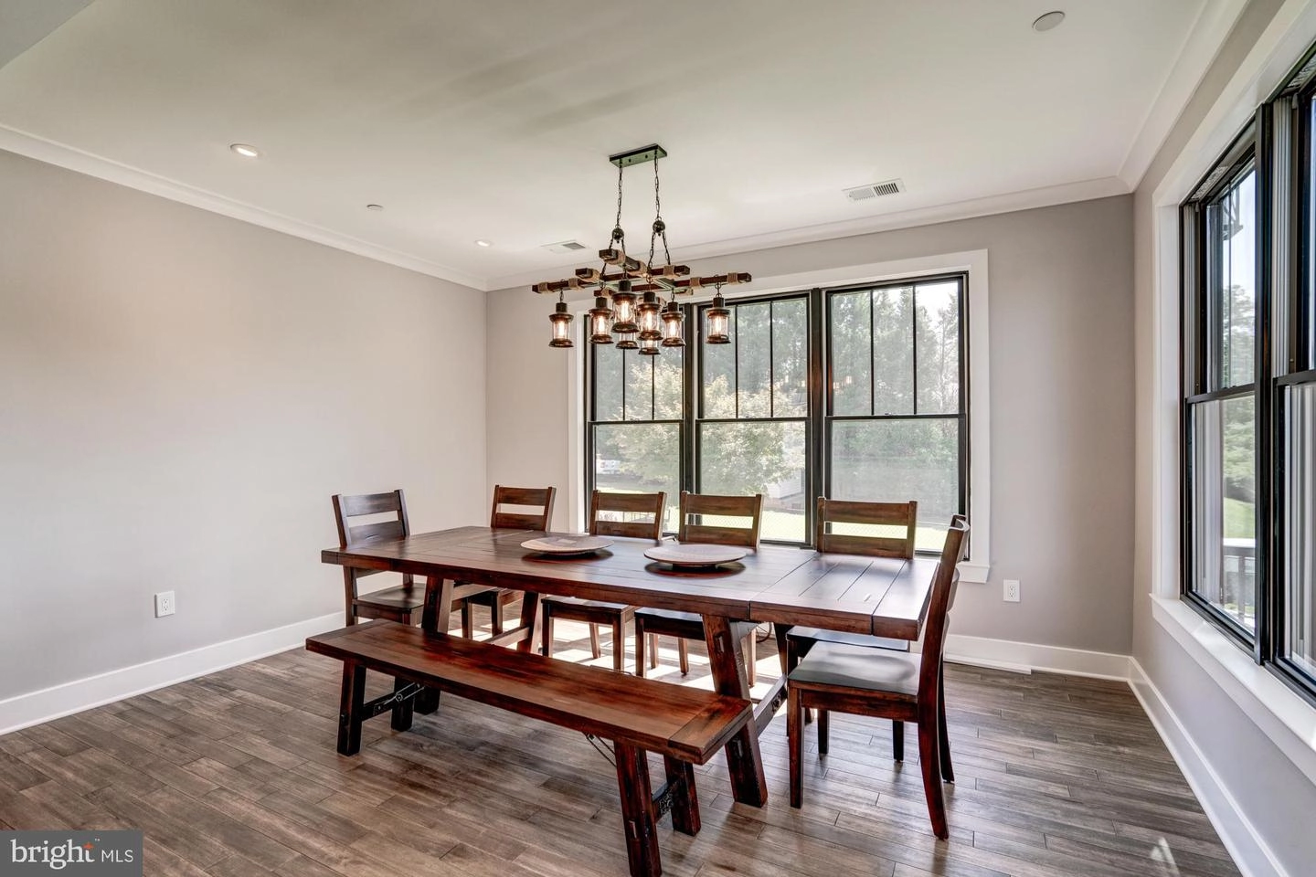 Dining - 1831 Cremen Rd, Pasadena, MD 21122 photo 1 of 4