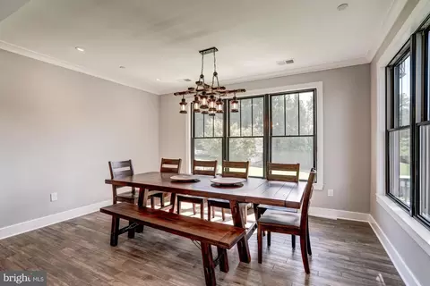 Dining - 1831 Cremen Rd, Pasadena, MD 21122 photo 1 of 4