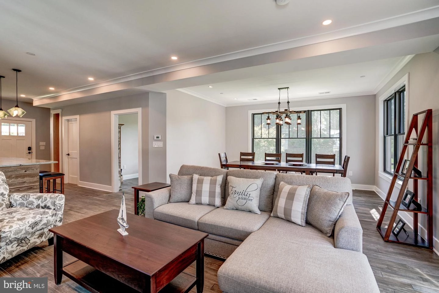 Living - 1831 Cremen Rd, Pasadena, MD 21122 photo 6 of 6