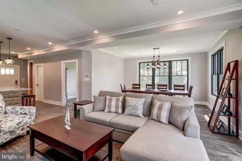 Living - 1831 Cremen Rd, Pasadena, MD 21122 photo 6 of 6