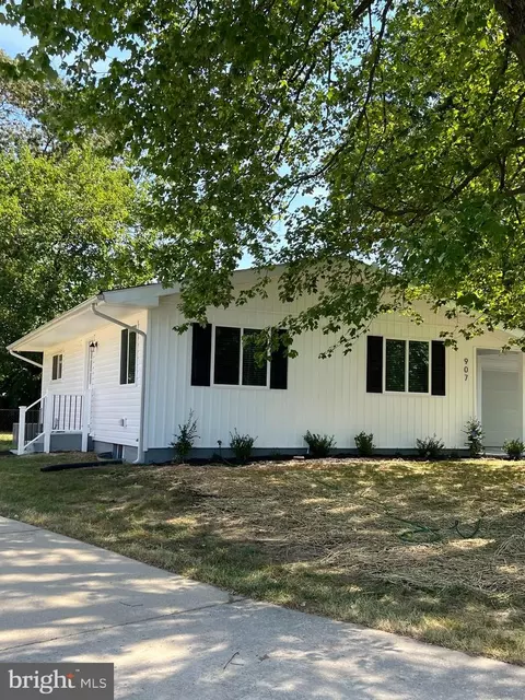 907 Sunny Brook Ct, Glen Burnie, MD 21060