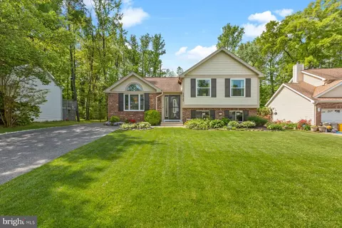 1437 Fairbanks Dr, Hanover, MD 21076