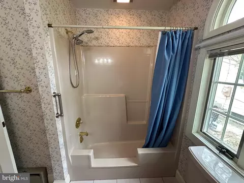 Bath - 8418 Bedford Rd, Pasadena, MD 21122 photo 3 of 4