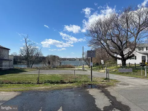 Exterior - 8418 Bedford Rd, Pasadena, MD 21122 photo 11 of 14
