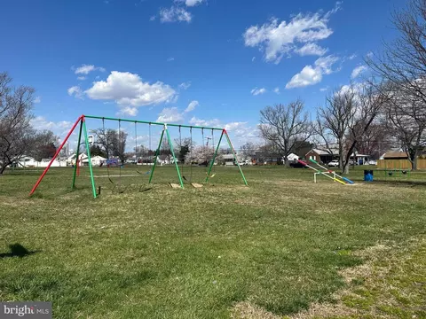 View/Area - 8418 Bedford Rd, Pasadena, MD 21122 photo 5 of 5