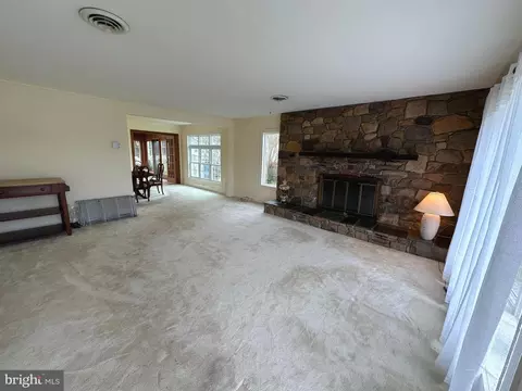 Living - 8418 Bedford Rd, Pasadena, MD 21122 photo 1 of 3