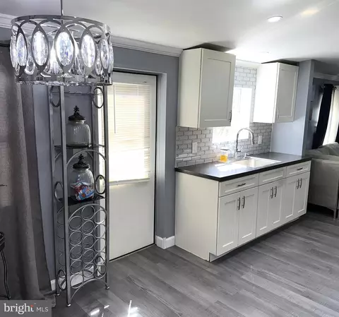 481 Keith Rd, Lothian, MD 20711 photo 5