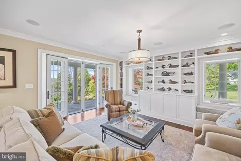 Living - 400 Joyce Ln W, Arnold, MD 21012 photo 1 of 4