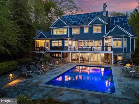 71 Wallace Manor Rd, Edgewater, MD 21037