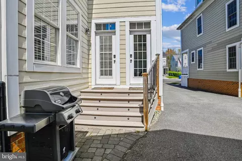 Exterior - 4 B Constitution Ave, Annapolis, MD 21401 photo 10 of 17