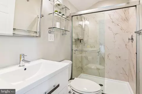 Bath - 4 B Constitution Ave, Annapolis, MD 21401 photo 6 of 6