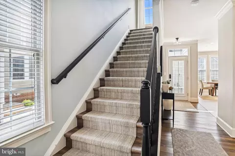Entry Way - 4 B Constitution Ave, Annapolis, MD 21401 photo 3 of 5