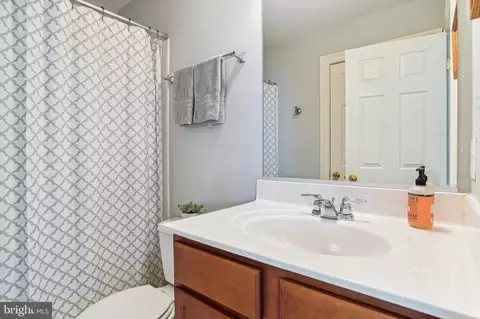 Bath - 4 B Constitution Ave, Annapolis, MD 21401 photo 4 of 6