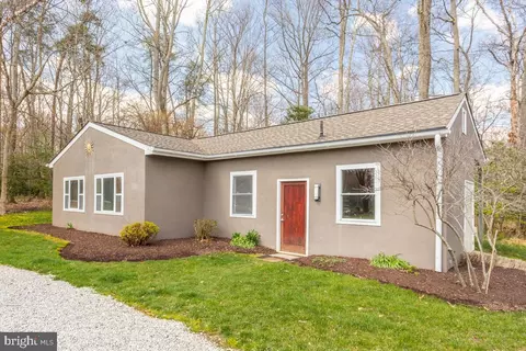 Exterior - 4149 Shoreham Beach Rd, Edgewater, MD 21037 photo 12 of 14
