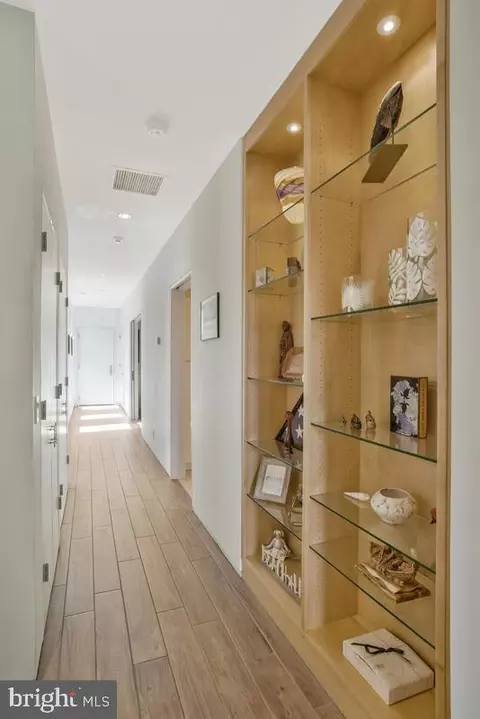 Entry Way - 4149 Shoreham Beach Rd, Edgewater, MD 21037 photo 2 of 2