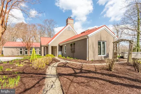 Exterior - 4149 Shoreham Beach Rd, Edgewater, MD 21037 photo 14 of 14
