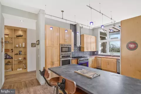 Kitchen - 4149 Shoreham Beach Rd, Edgewater, MD 21037 photo 1 of 5