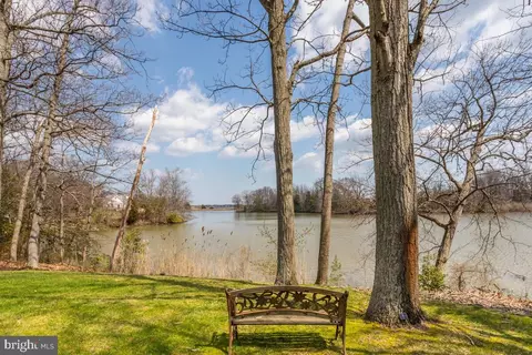 View/Area - 4149 Shoreham Beach Rd, Edgewater, MD 21037 photo 9 of 18