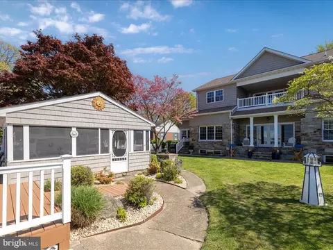 Exterior - 8124 Riverside Dr, Pasadena, MD 21122 photo 9 of 20