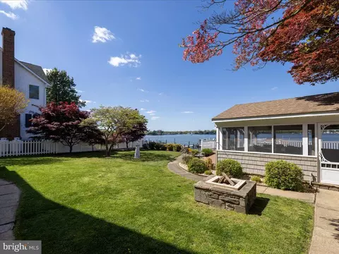 Exterior - 8124 Riverside Dr, Pasadena, MD 21122 photo 17 of 20