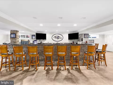 Dining - 8124 Riverside Dr, Pasadena, MD 21122 photo 6 of 7